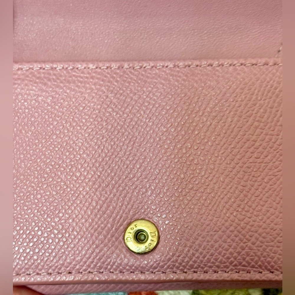 CHRISTIAN DIOR 30 Montaigne CD Logo Pink Barbie Coquette Compact Wallet Case - Picture 11 of 16